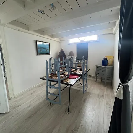 A 50m De La A *